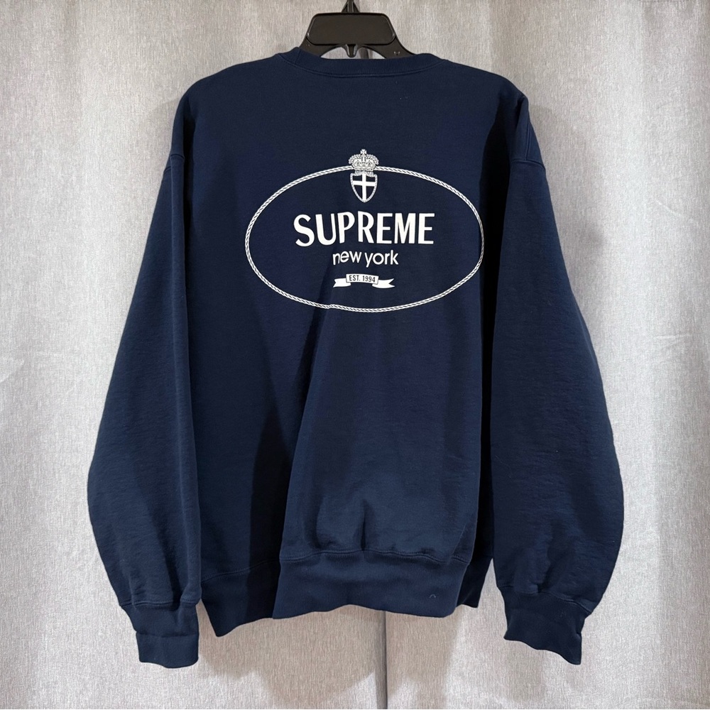 Supreme Crest Crewneck Navy FW24 - Picture 3 of 5